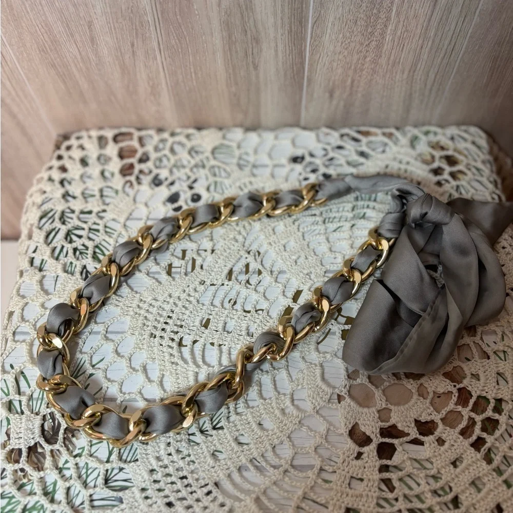 Chic Gold and Gray Curb Chain Collar Ribbon Necklace Scarf
